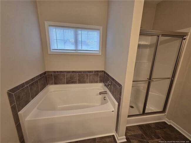 Building Photo - 2044 Stonewash Dr