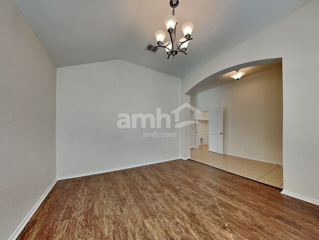 Building Photo - 1101 Johnson City Ave