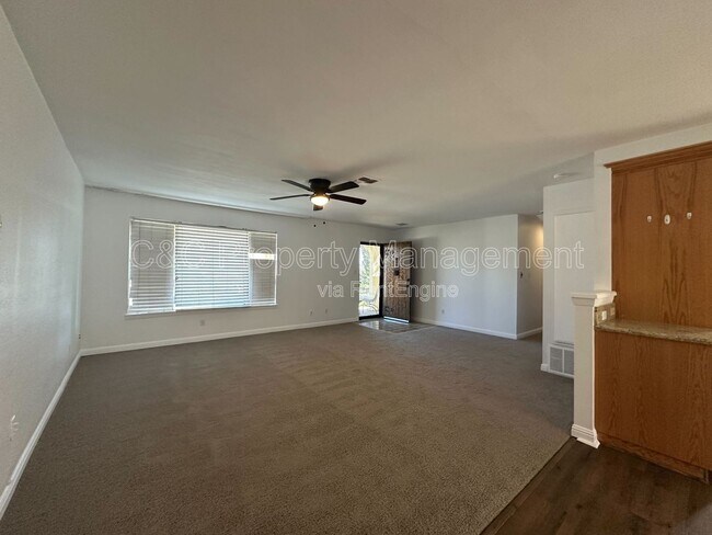 Building Photo - 14170 Montecito Pl