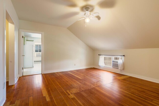 Building Photo - 1119 Tijeras Ave NW