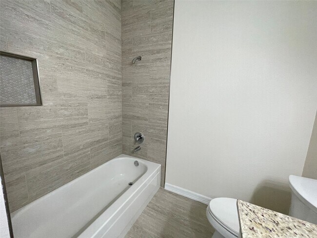 Building Photo - 640 Wilcrest Dr