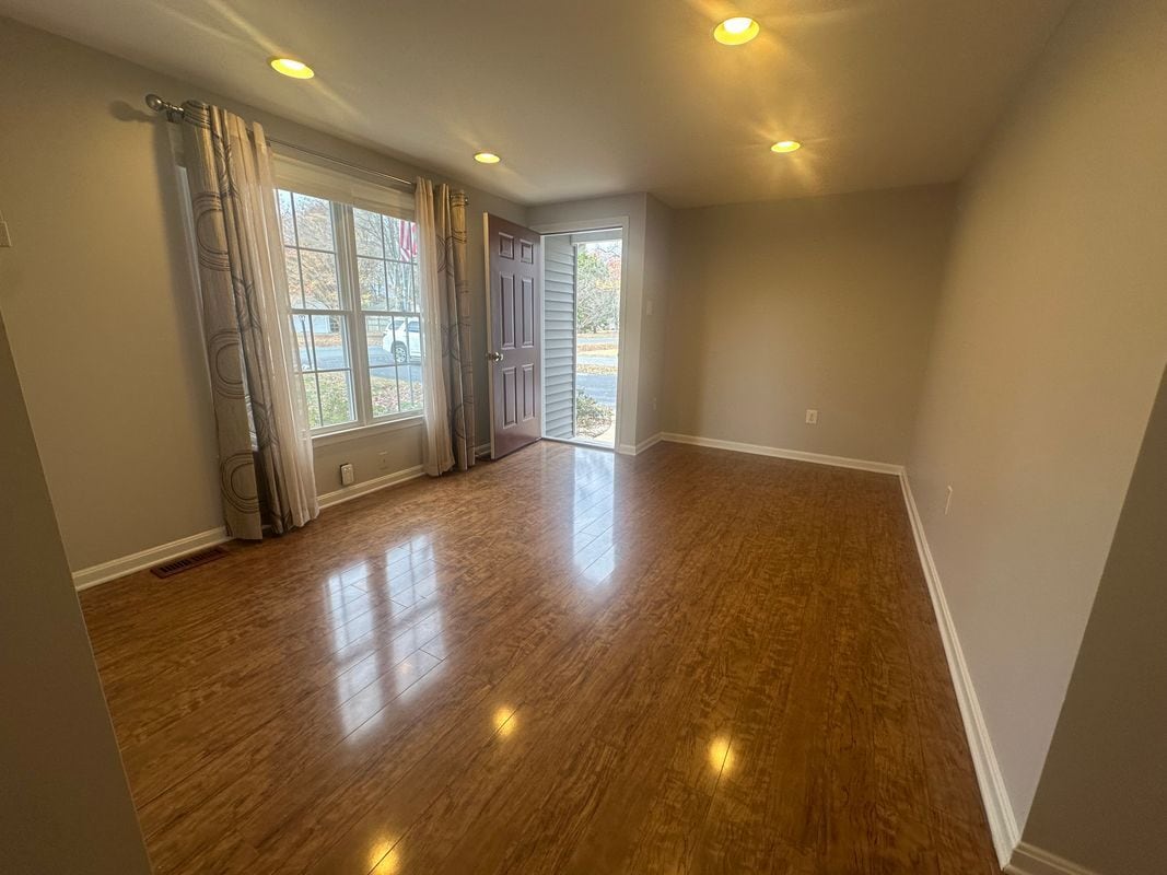 Building Photo - 804 Mason Rd