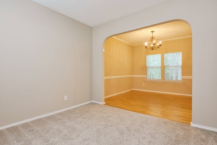 Building Photo - 5609 Enoree Ln