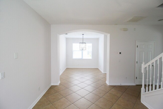 Building Photo - Lakeview 4-Bedroom, 2.5-Bath Annual Rental in Lakewood Ranch/Greenbrook