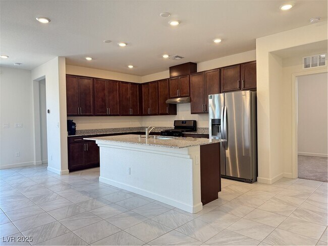 Building Photo - 8765 Crestwood Hls St