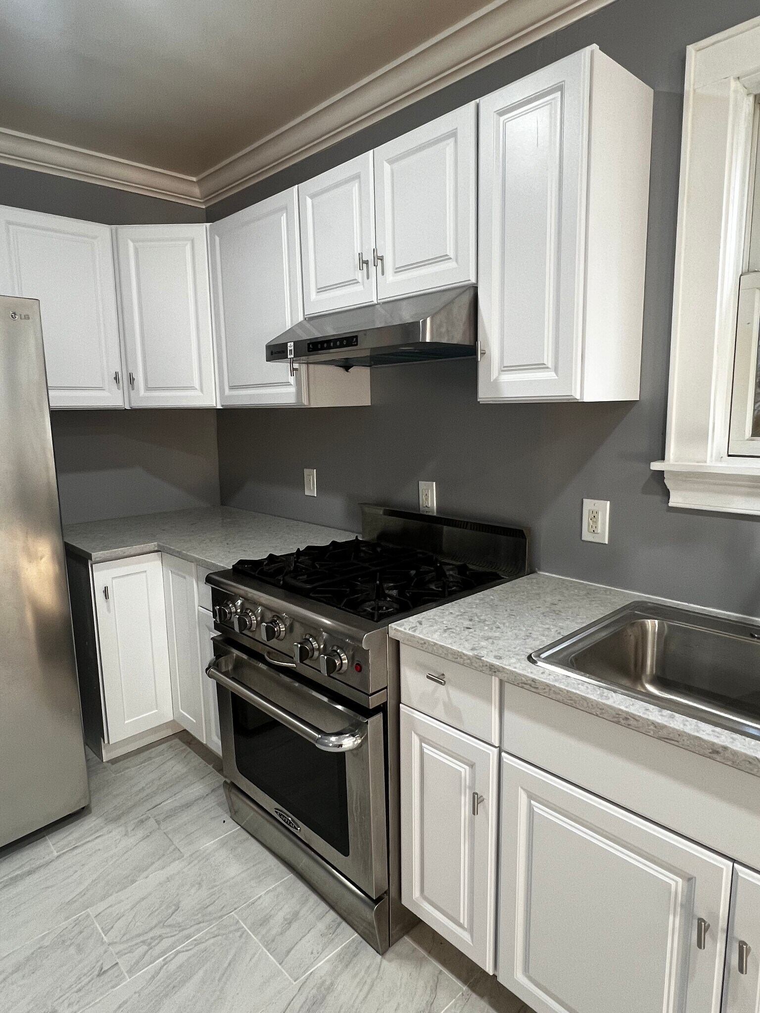 Building Photo - 111 Lafayette St