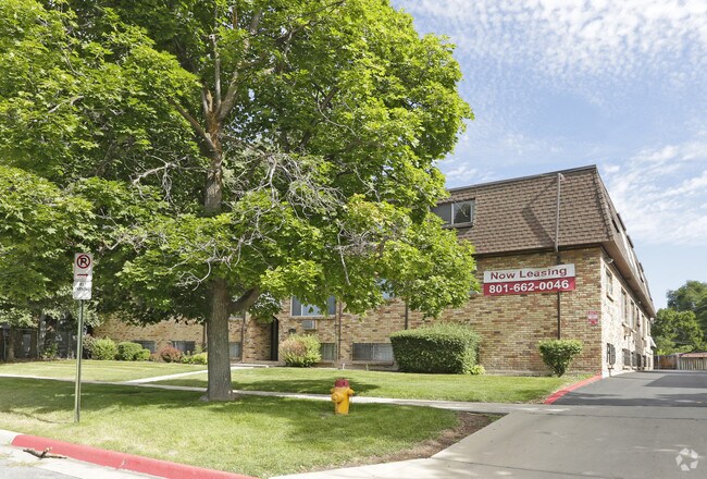 Primary Photo - 1000 S Denver St