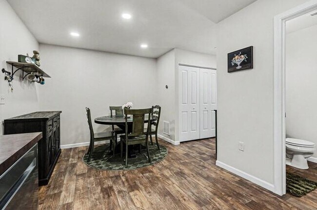 Building Photo - 519 Byler Cir