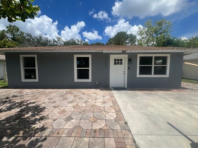 Primary Photo - 12113 Fuller Ln