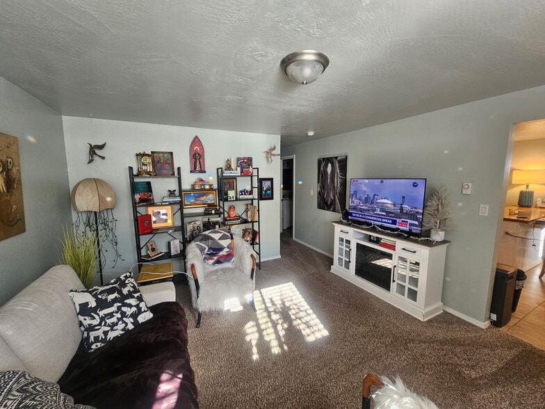 Building Photo - 1623 E Mullan Ave