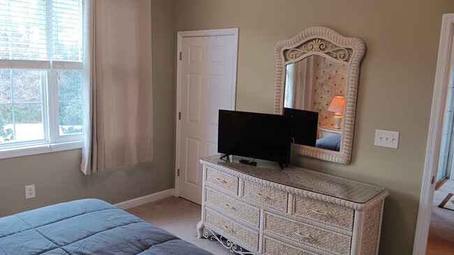 Building Photo - Furnished Two-Bedroom, Two-Bath Condo in N...