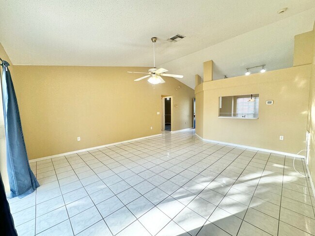 Building Photo - 3511 Majesty Loop