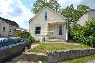 Building Photo - Latonia Home with off Street Parking and L...