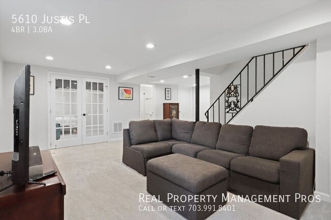 Building Photo - 5610 Justis Pl