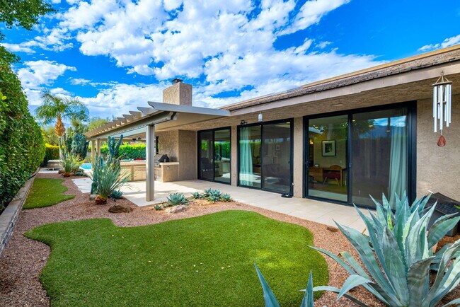 Building Photo - 77 Colgate Dr