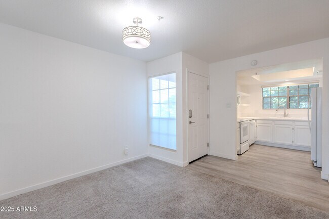 Building Photo - 5950 N 78th St
