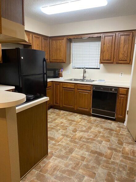 Kitchen - 1119 Nichols Ave