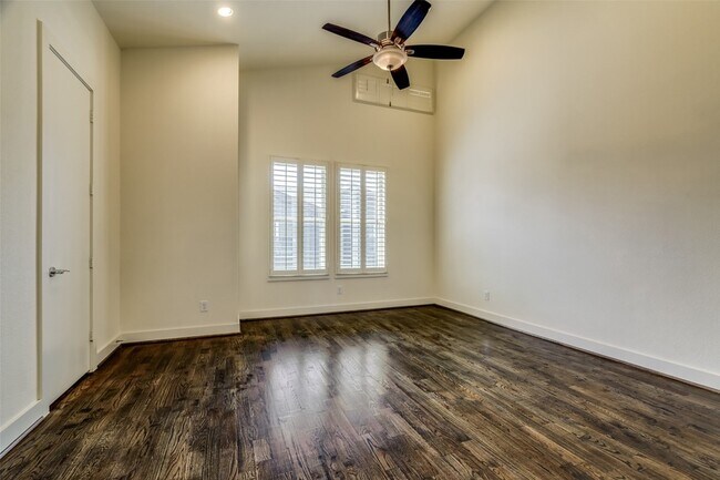 Building Photo - 4211 Rawlins St