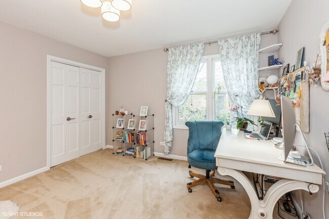 Building Photo - 446 Quail Dr