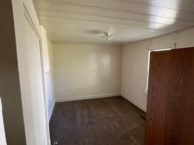 Building Photo - 226 North Rigby