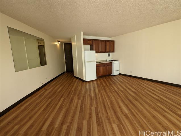 Building Photo - 750 Amana St