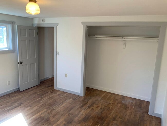Building Photo - 3 Bedroom House in Whiteaker