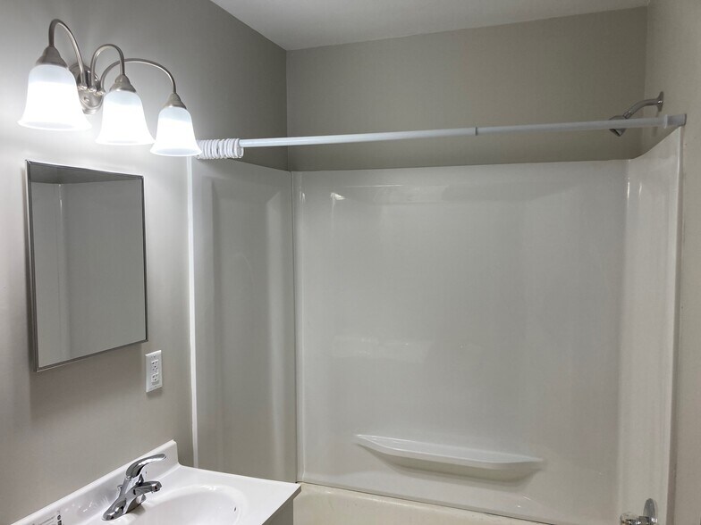 Building Photo - 830 N Taylor St