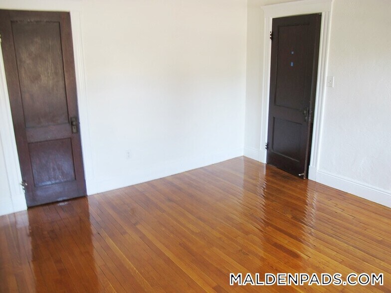 Building Photo - 17-19 Washington St.