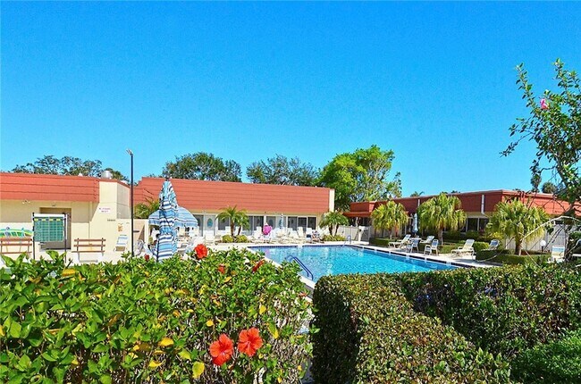 Building Photo - 50 Woodland Dr