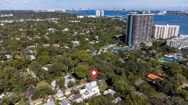 Building Photo - 696 NE 68th St