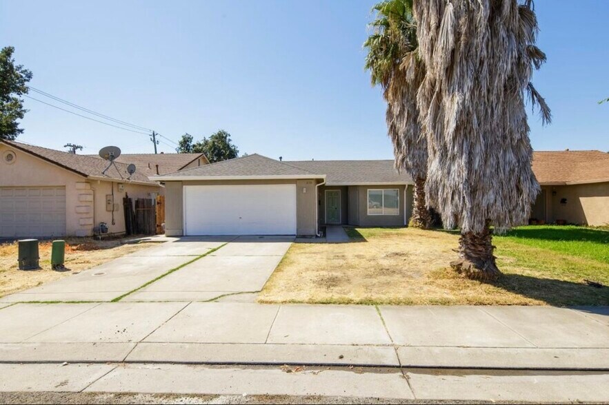 Building Photo - 210 Cordova Ln
