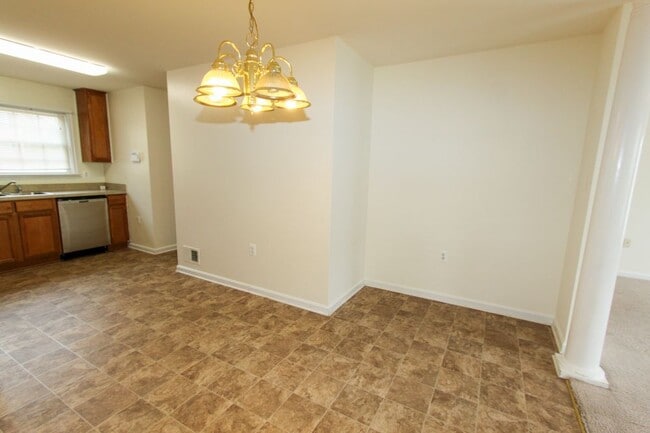 Building Photo - Hammonds Mill Townhouse