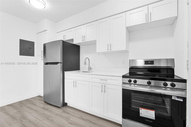 Building Photo - 13210 Memorial Hwy