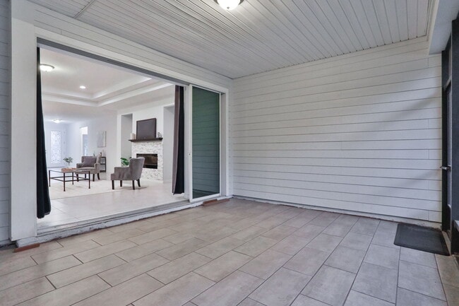 Building Photo - 944 Laurel Valley Dr