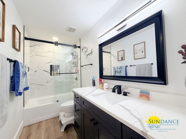 Building Photo - Custom 4BR Pool Home in Kenwood with Bonus Room & Private Backyard!