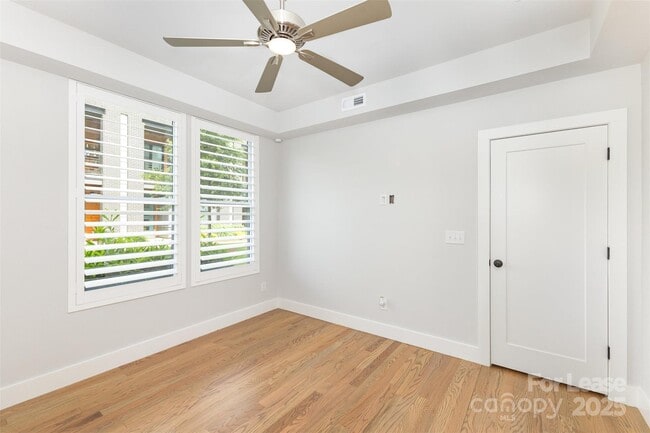 Building Photo - 2523 Irwin Strm Rd