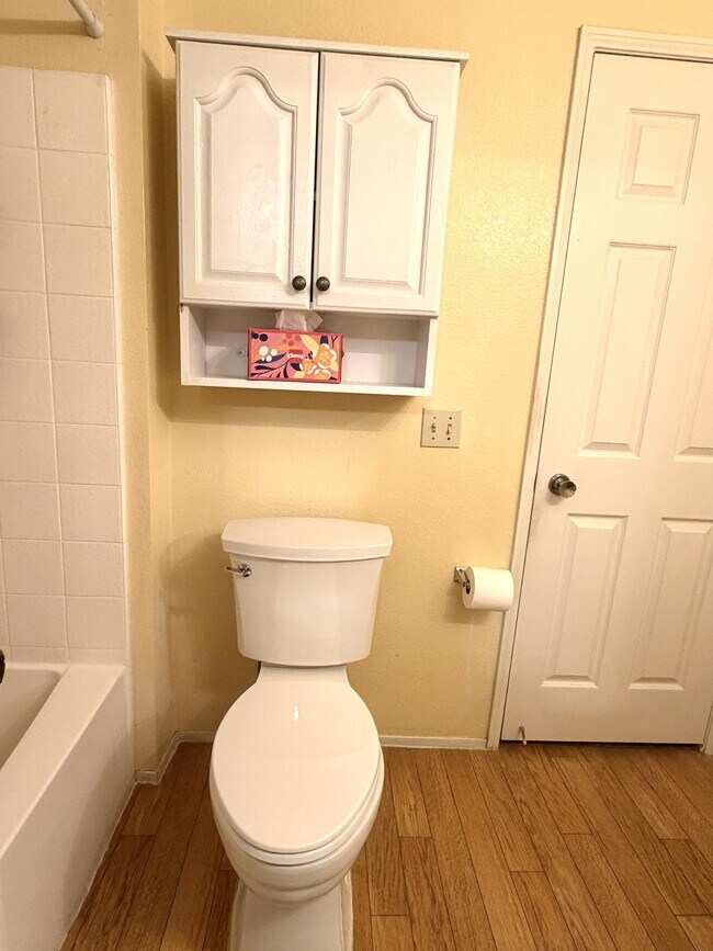 Building Photo - 28133 Vía Domador