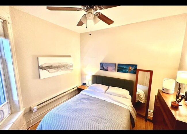 Building Photo - 1 bedroom in Chicago IL 60657