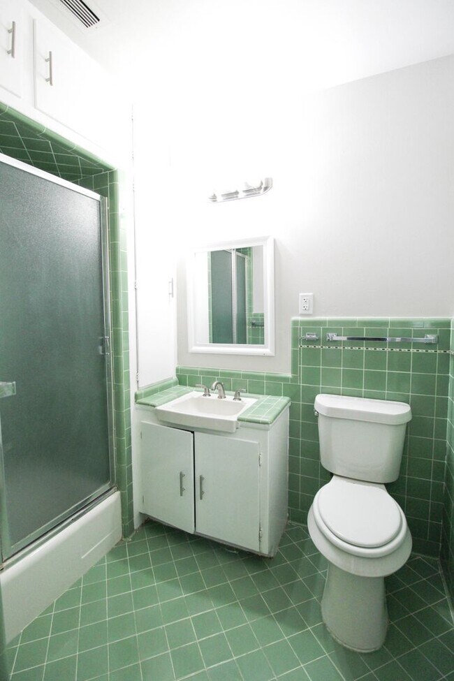 Building Photo - 434 Cosgrove St