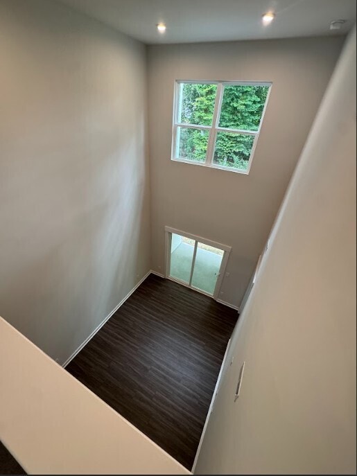 Building Photo - Beautiful 3-Bedroom, 3-Bath Home with Mode...
