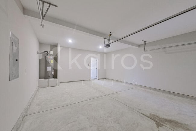 Building Photo - 5016 Cobalt Fls Bnd