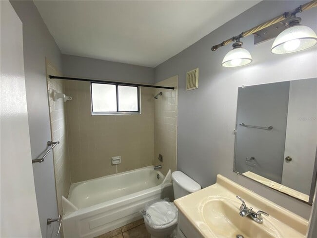 Building Photo - 11814 Raintree Lake Ln