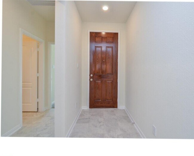 Building Photo - 20910 Westgreen Spgs Dr