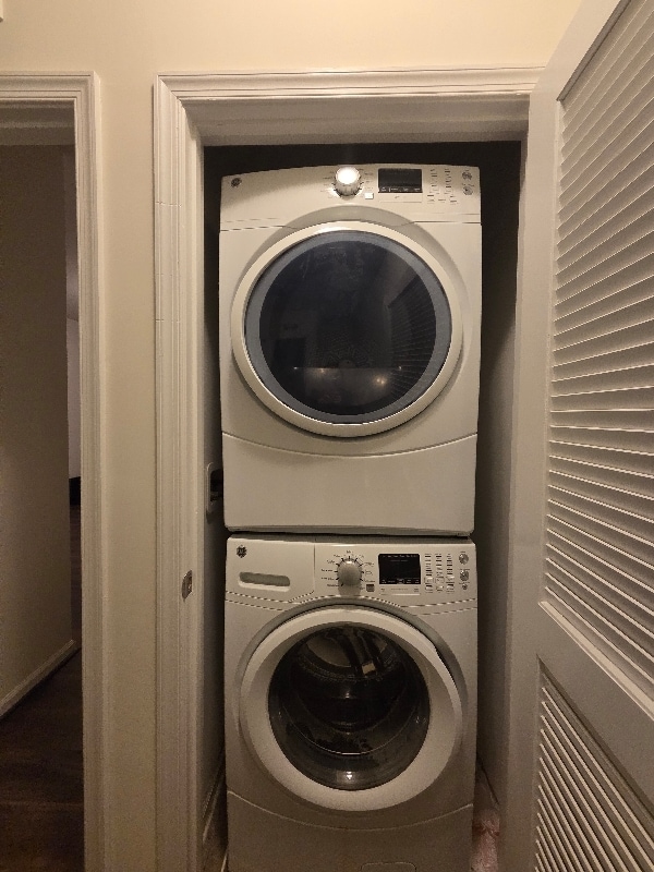 Building Photo - 7735 Duncannon Ln