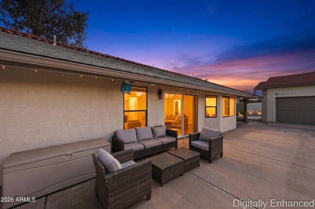Building Photo - 10432 W Avalon Dr