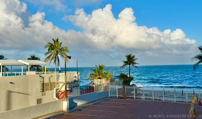 Building Photo - 3850 Galt Ocean Dr