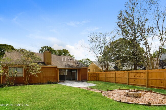 Building Photo - 8038 Loch Lomond Ln