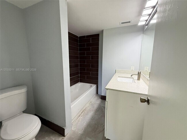 Building Photo - 4885 Arjaro Dr