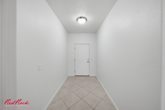 Building Photo - 1546 Morane Manor Dr