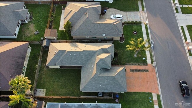 Building Photo - 2113 Rice Ave